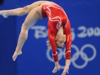 IM电竞APP-西亚卡姆攻防转换核心引领风暴，奇才火力全开压制鹈鹕