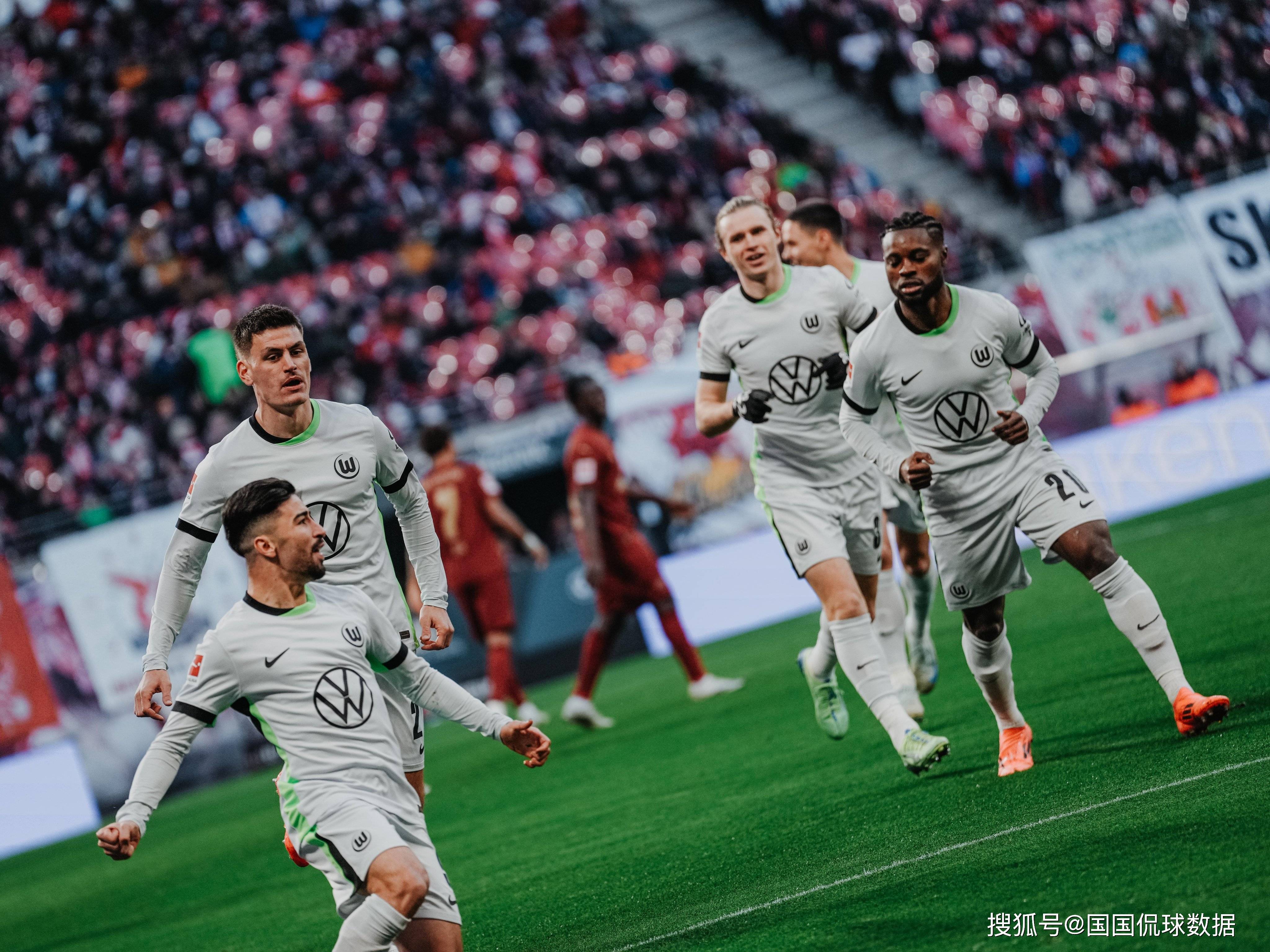 弗赖堡与沃尔夫斯堡争夺胜利 弗赖堡与沃尔夫斯堡争夺胜利