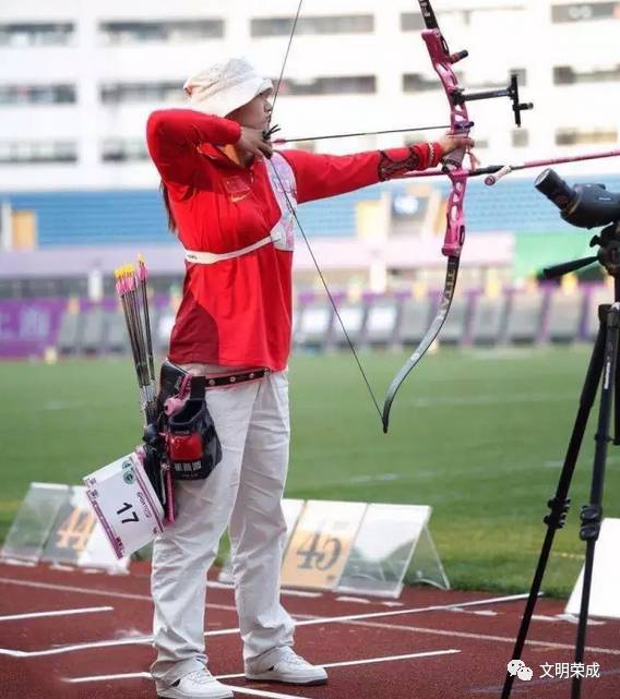 墨西哥射箭运动员集中心神,击败强手的简单介绍 墨西哥射箭运动员集中心神,击败强手的简单介绍