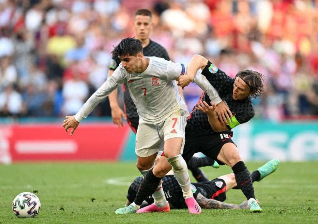 西班牙在欧预赛中轻松战胜克罗地亚