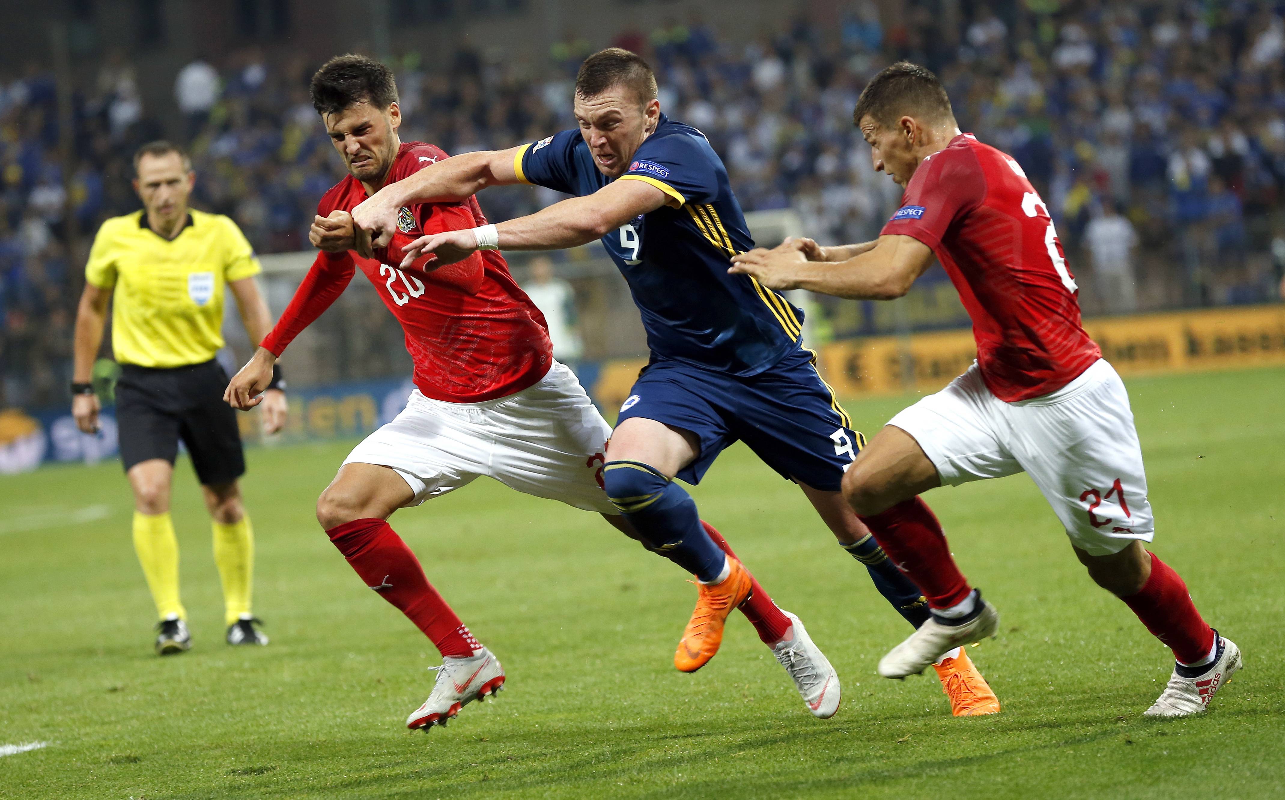 荷兰艰难淘汰冰岛，成功晋级欧洲杯