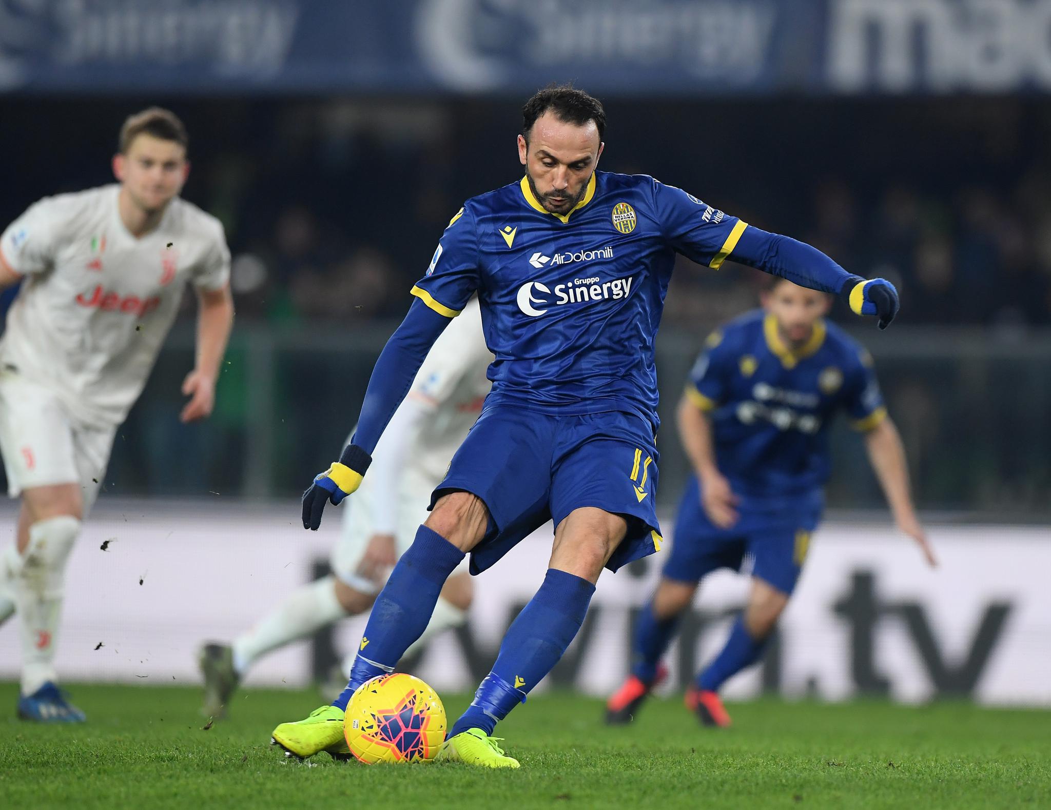 意甲领头羊罗马遭遇险境,能否守住榜首位置? 意甲领头羊罗马遭遇险境,能否守住榜首位置?