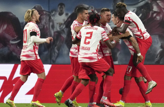 巴黎横扫意大利，恩昆库统治全场的简单介绍