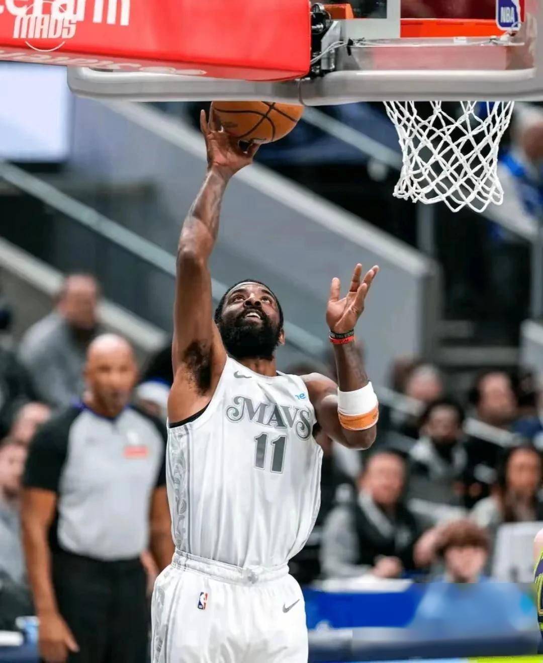 热火B队强势独行侠，锡安关键制胜的简单介绍