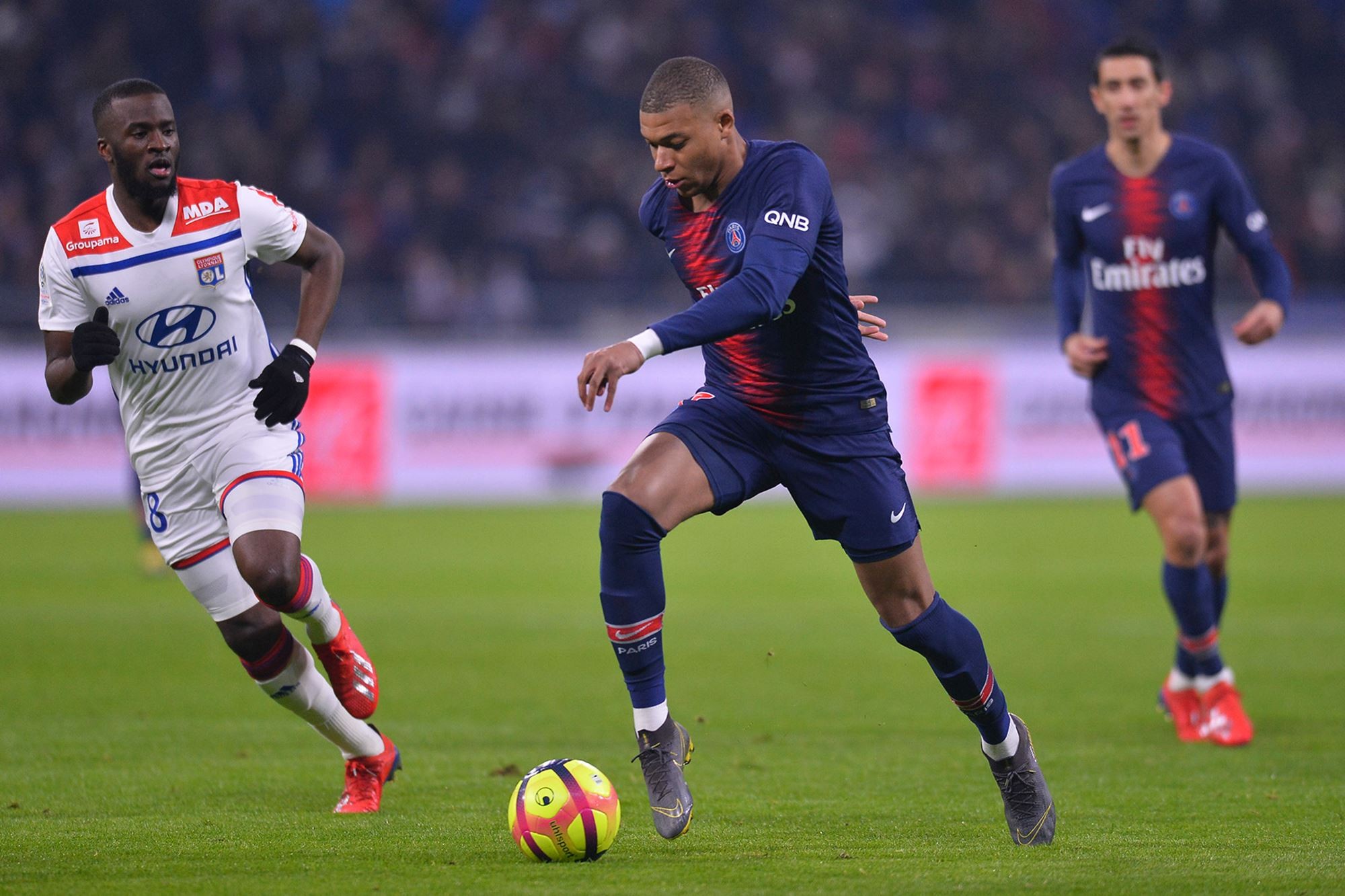 包含阿尔维斯加盟里昂,将为球队注入新活力的词条 包含阿尔维斯加盟里昂,将为球队注入新活力的词条