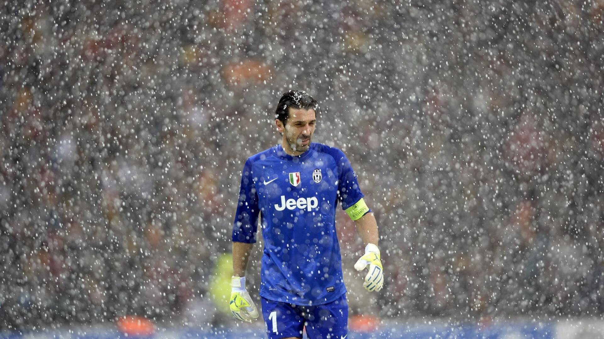 德甲争冠战焦点战，几内亚险胜马赛，足球世界里的奇妙交错