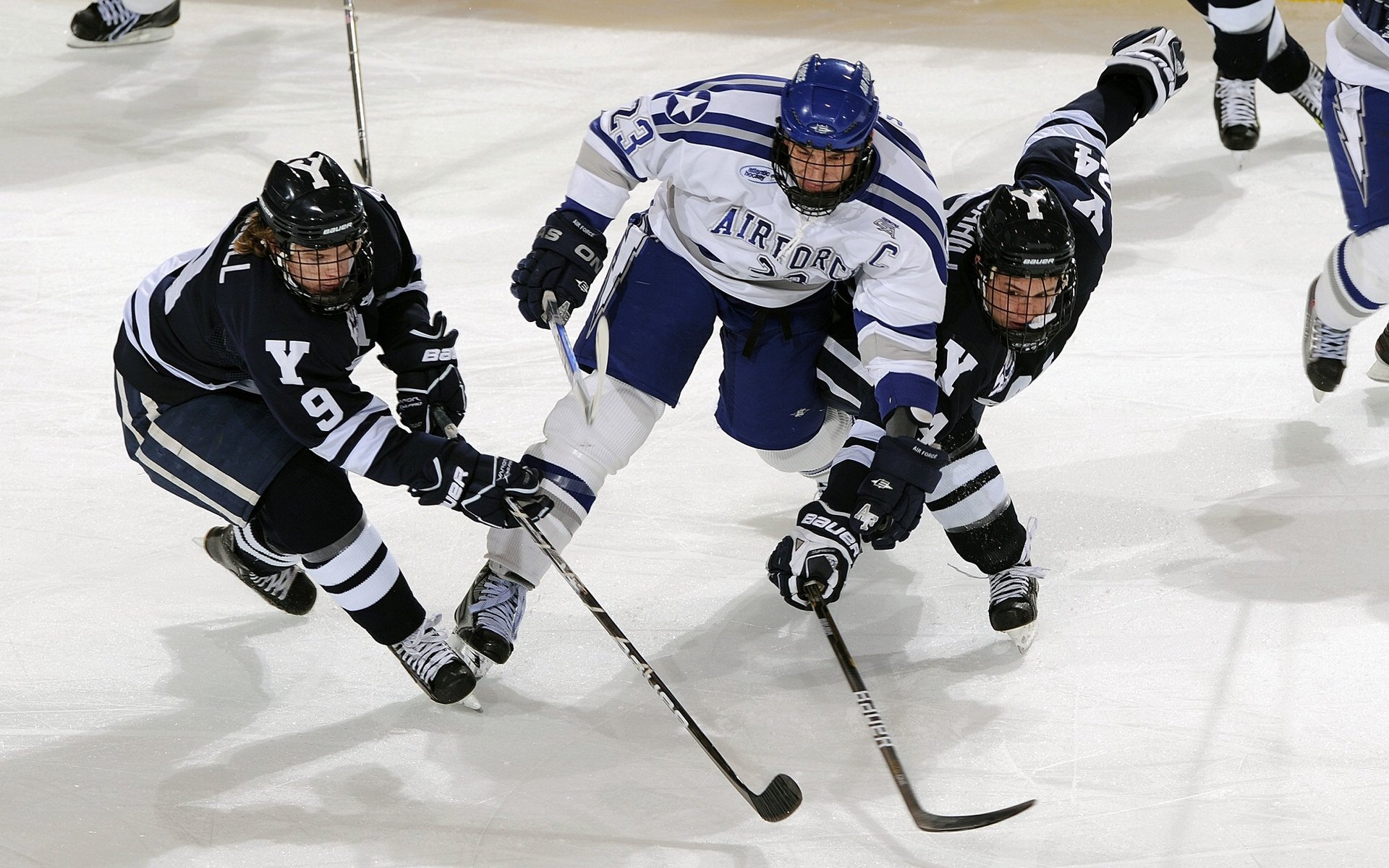 黄潜战术启示，从欧战压制到英超接管，厄德高如何演绎现代中场法则