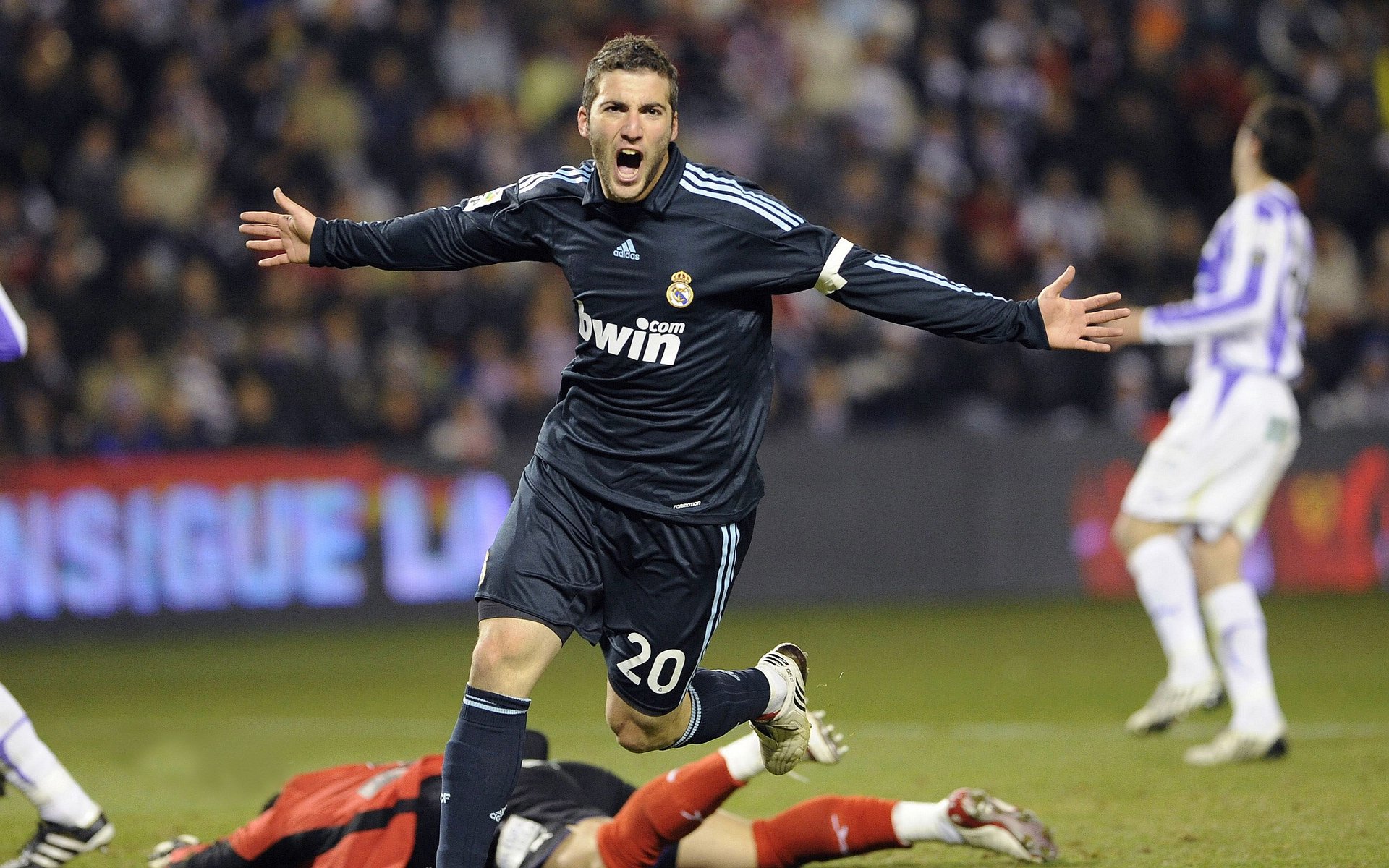 跨越时空的逆转，从NBA的勇士到德甲的戈贝尔，见证竞技体育的终极魅力